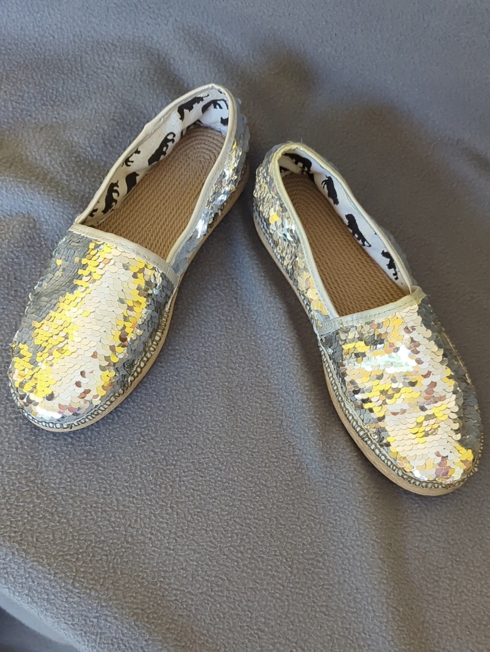 Silver Sequined Esparilles. Size 8.